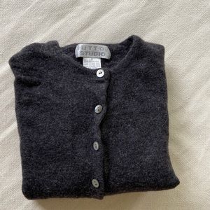 Bloomingdale’s Sutton studio 100% cashmere cardigan